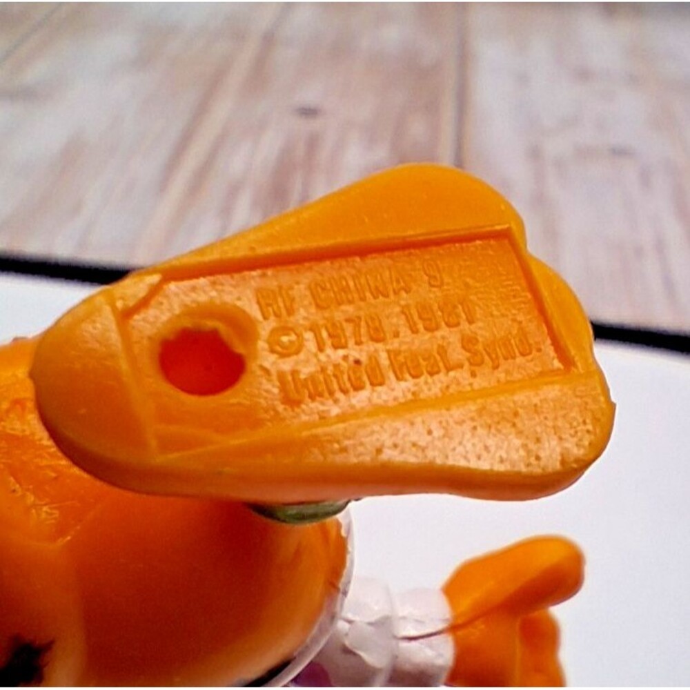 VTG 1981 Garfield Skater PVC Mini 2" Figure Mcdonalds Happy Meal Toy (Fig Only) - Picture 6 of 6